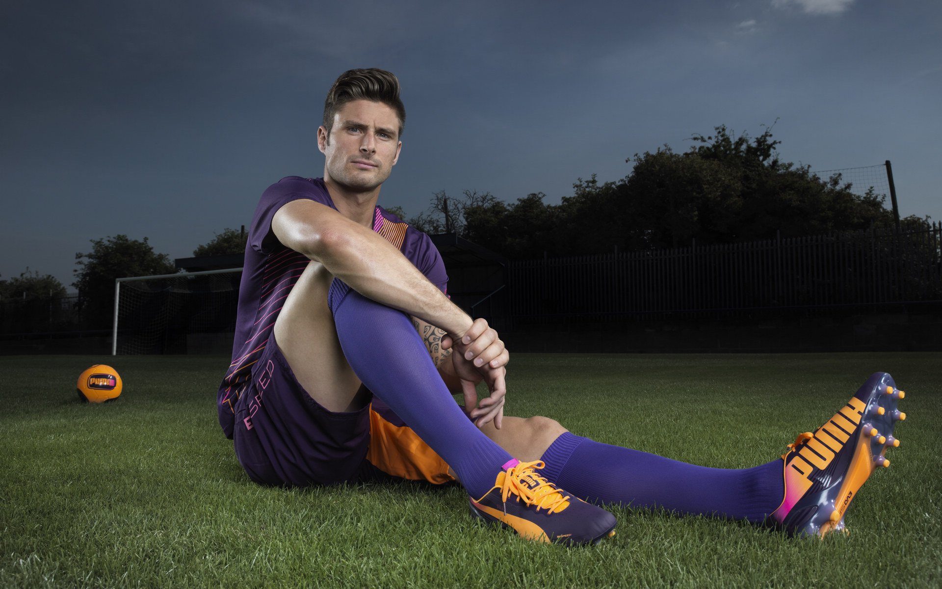 东决生死战之夜，霍勒迪教科书级表现，从防守到领袖，他如何主宰赛场？