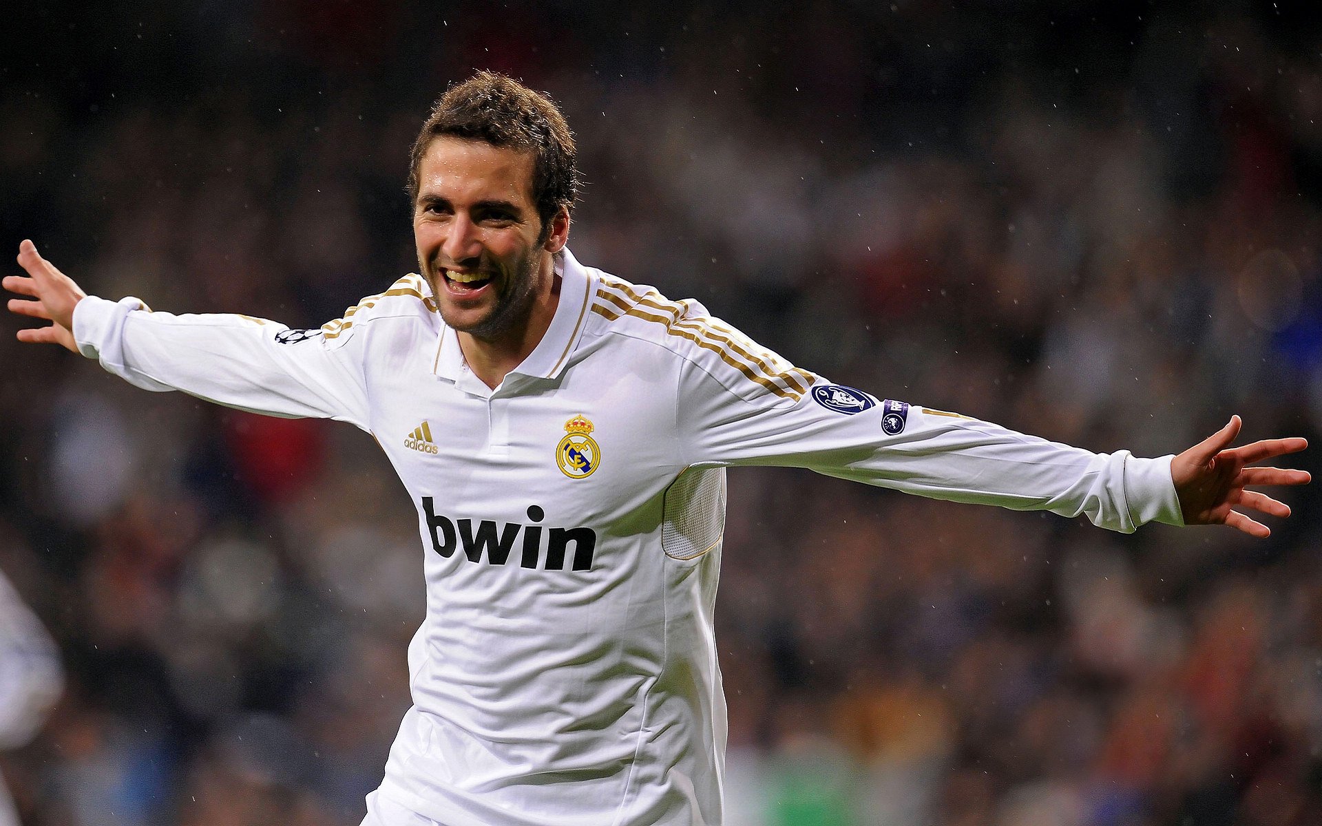 从嘘声到掌声,维尼修斯一击封喉,完成最华丽的自我救赎